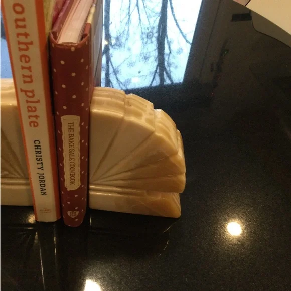 Onyx Shell Bookends - Picture 5 of 7